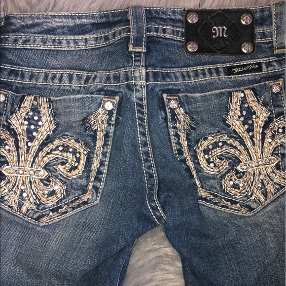 Miss Me Capris - Picture 2 of 7